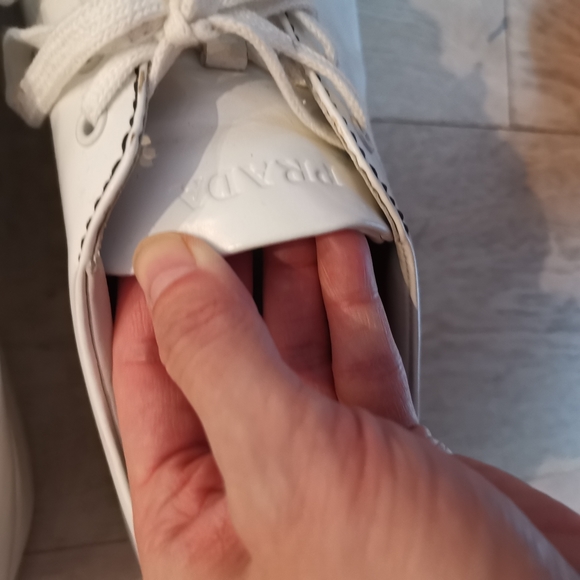 Prada men sneaker size 9 but fits us 10-10.5 - Picture 7 of 7